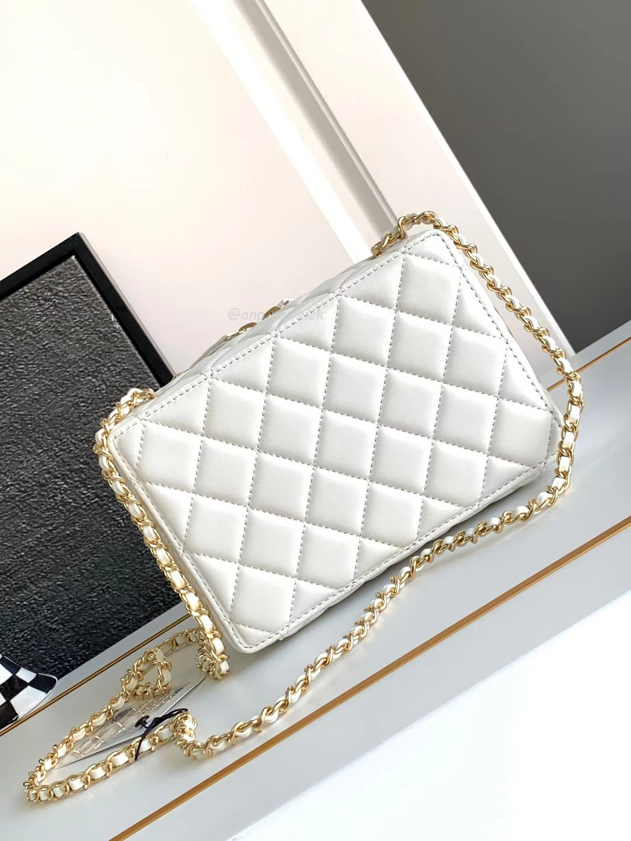 Chanel Camera Bag Lambskin White As4817 B16255 10601 (5) - newkick.app